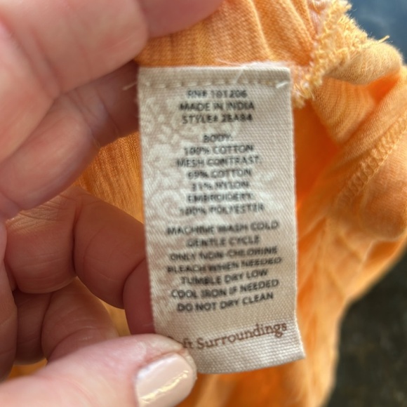 Soft Surroundings floral embroidered v neck 3 button top. XL. 100% cotton - Picture 12 of 12